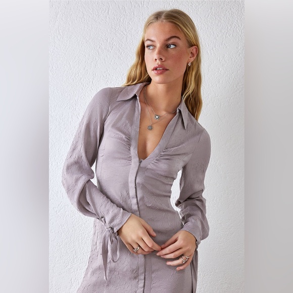 19. UO Chapman Midi Shirt
Dress Lavender size M - Picture 3 of 12